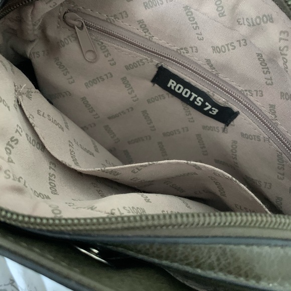 ROOTS SIDE PURSE!! - Picture 3 of 4